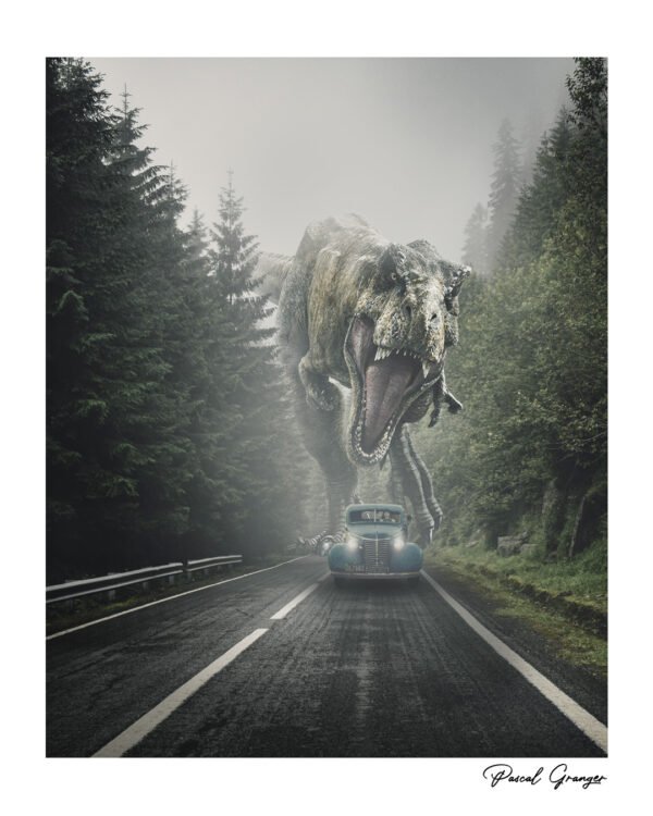 Tableau artistique 'Plus vite" représentant un T-rex à la poursuite d'une voiture roulant à toute vitesse.